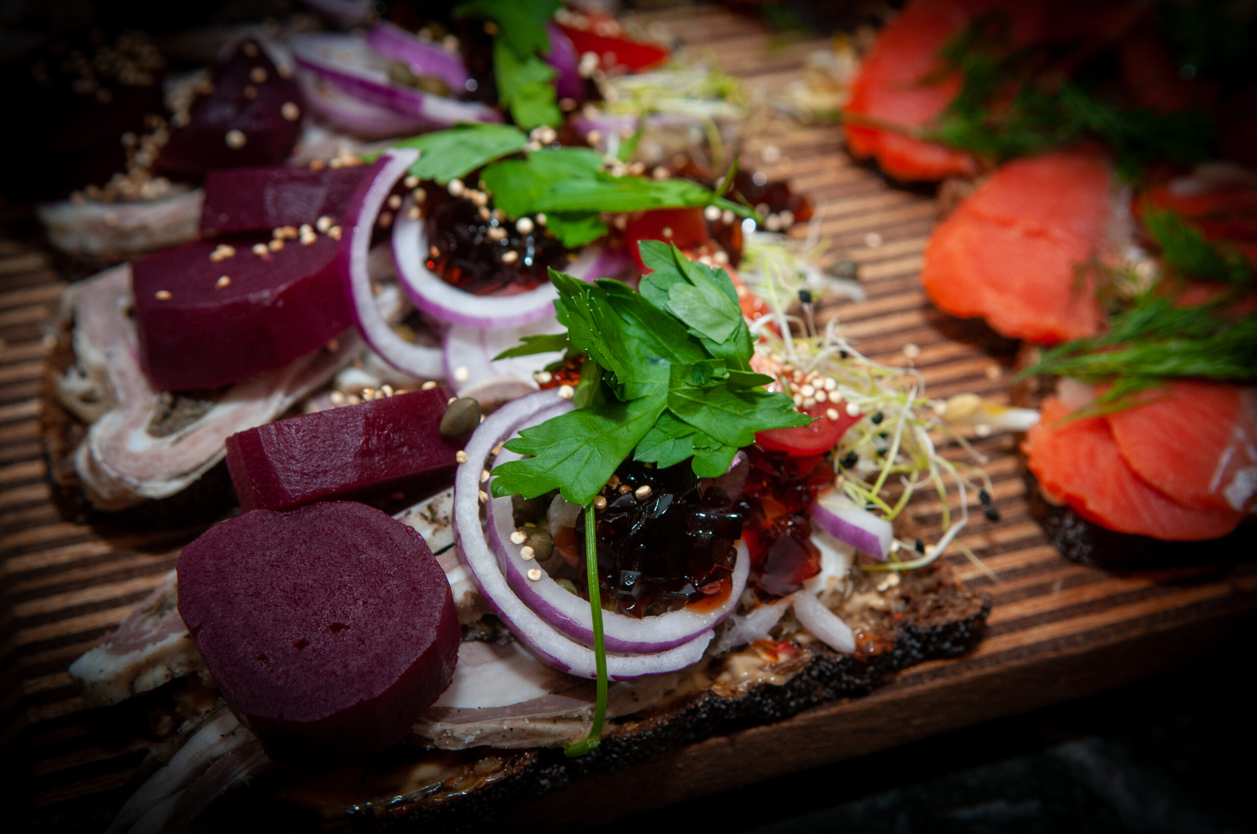 Smørrebrød – lammerullepølse